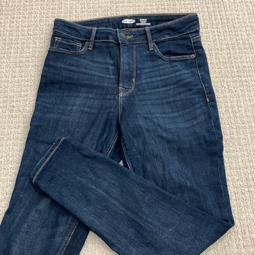 Old navy rockstar super skinny jeans.